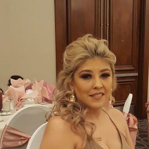 Meet your Posher, Alicia